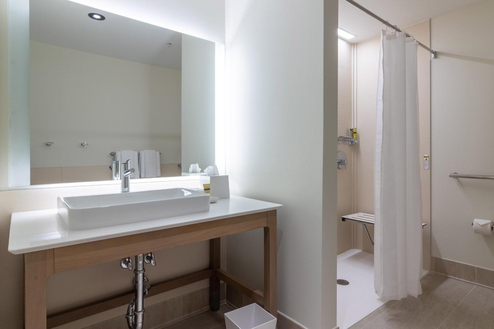 Отель Element St. Louis Midtown Экстерьер фото