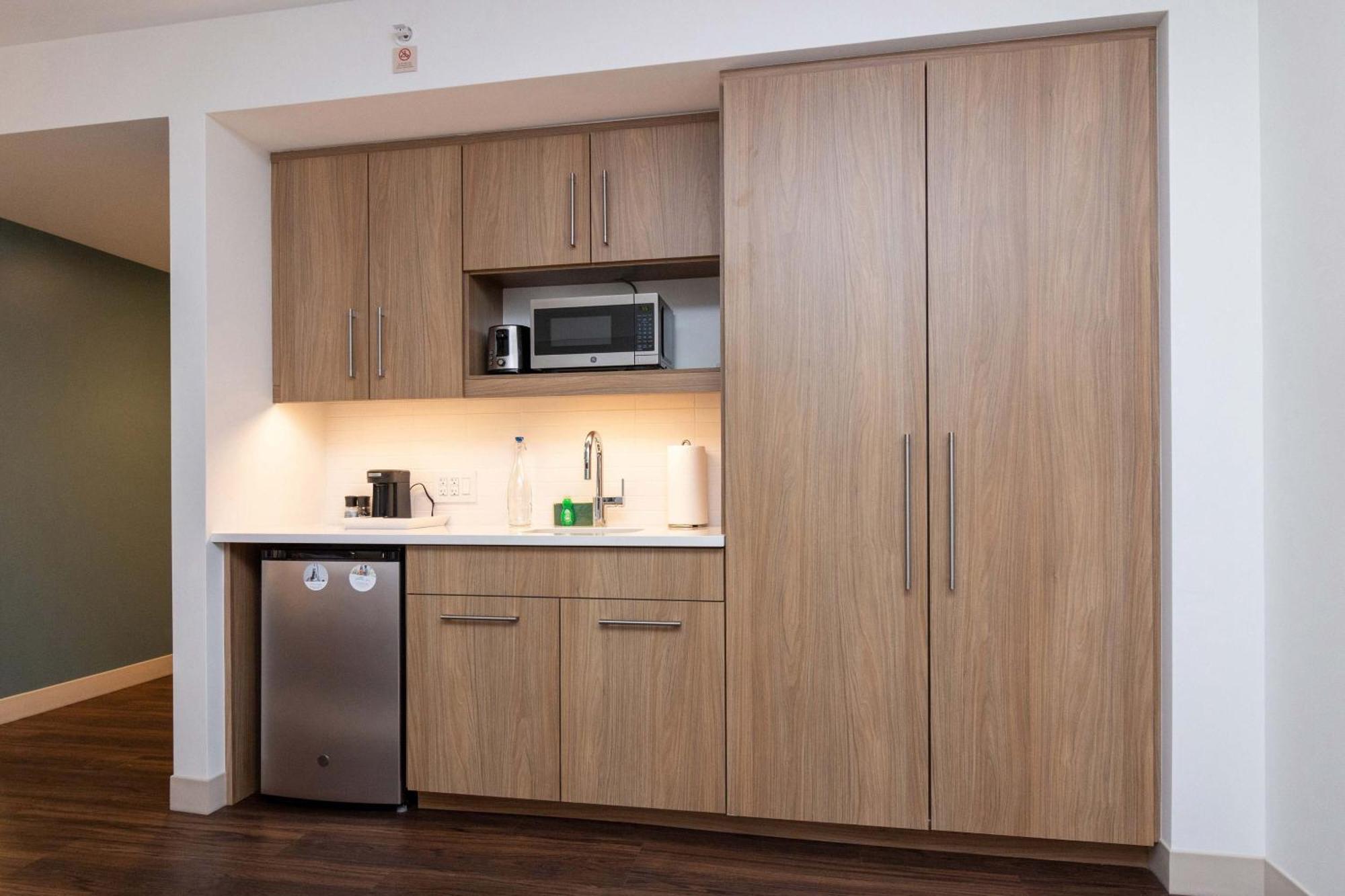 Отель Element St. Louis Midtown Экстерьер фото
